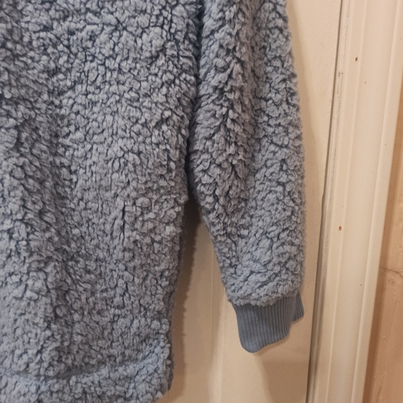 NWT Maurices women's Teddy Sherpa Sweatshirt. Size small - Picture 3 of 15